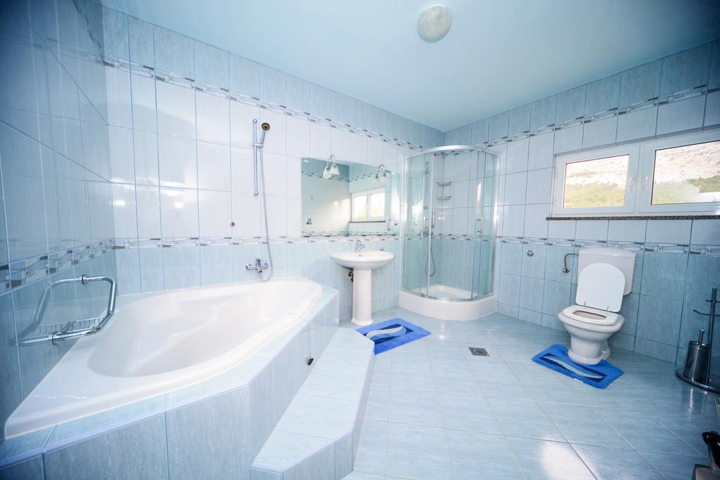 Apartments Dalmacija Starigrad Paklenica Zimmer foto