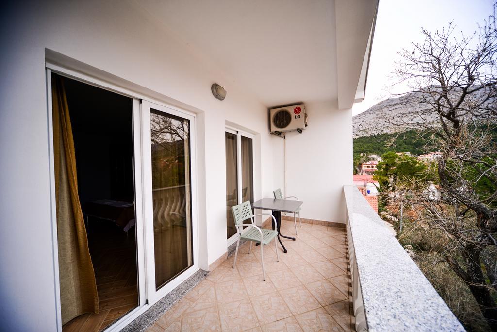 Apartments Dalmacija Starigrad Paklenica Zimmer foto